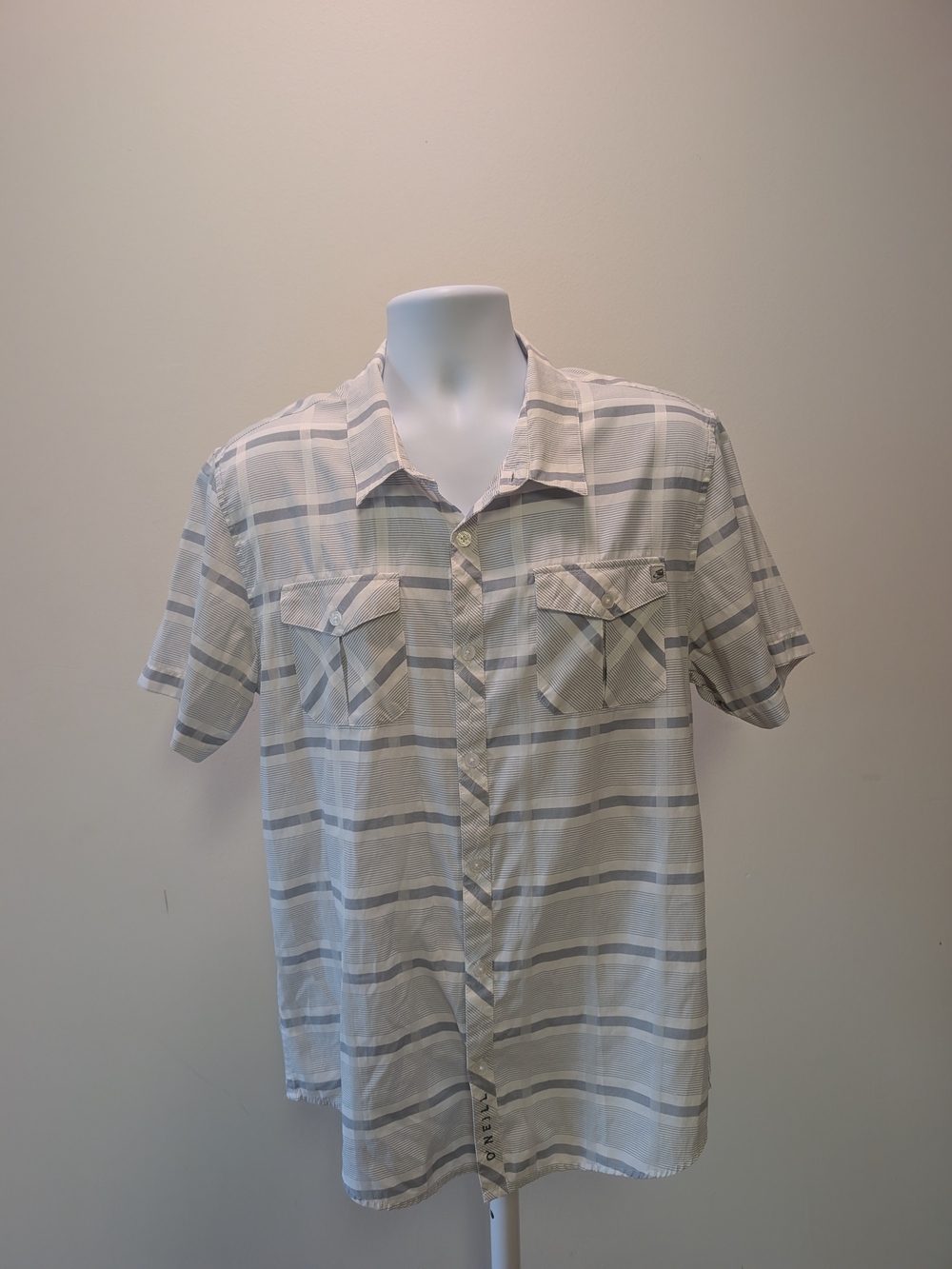 O'Neill Men's Short-Sleeve Plaid Button-Down Shirt in White and Gray #152